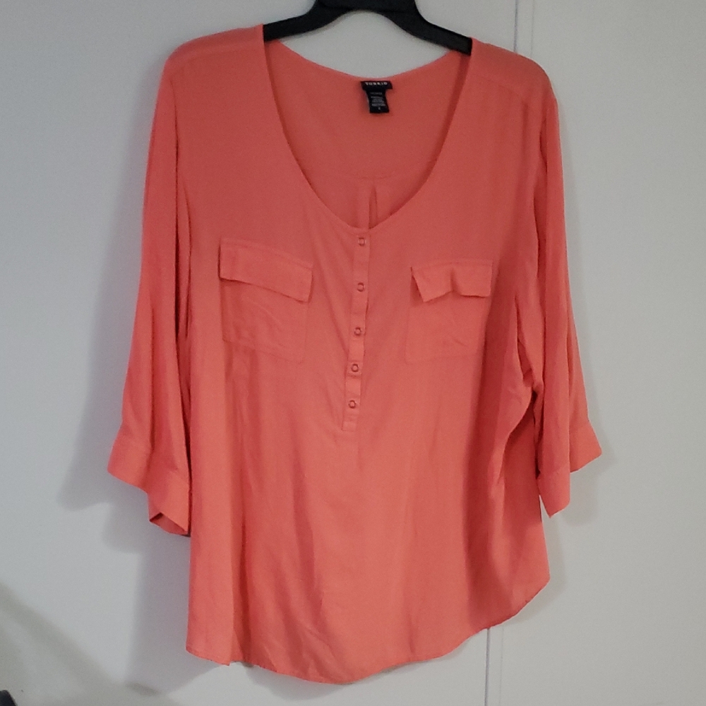 Torrid 4X Peach Button-Up Blouse 100% RAYON